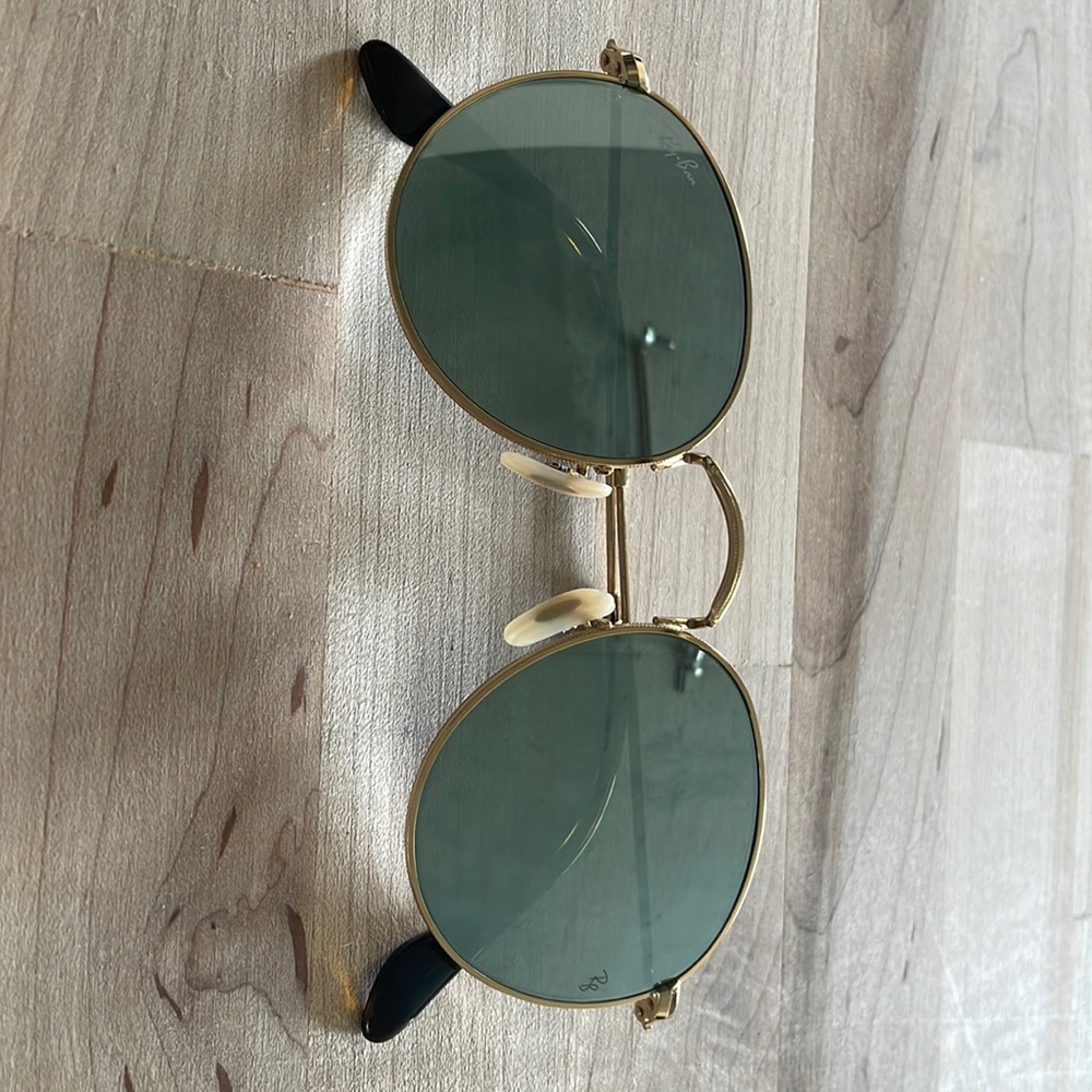 Rayban round flat lenses, gold frame, silver reflective lenses
